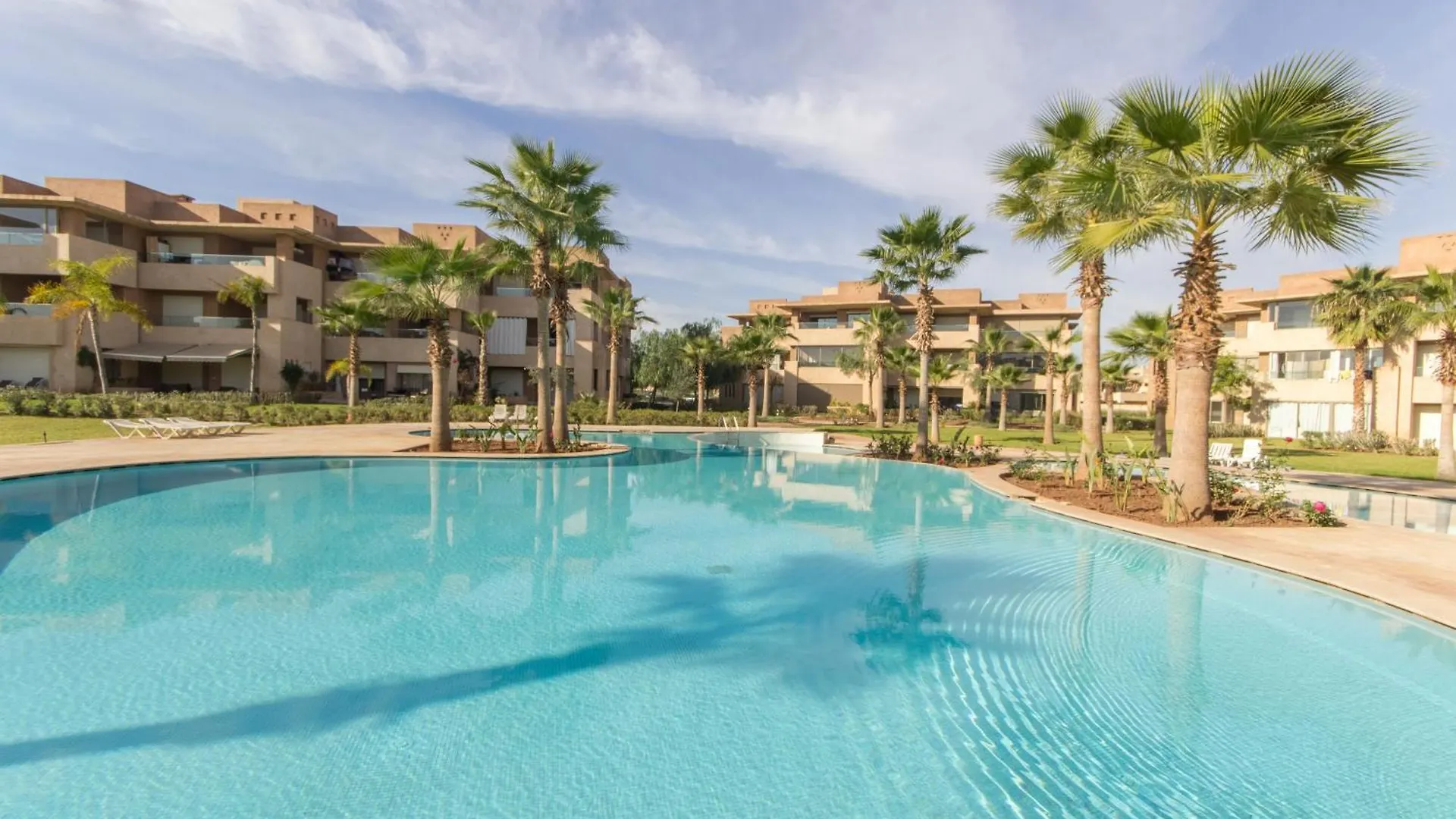 Vue Sur Piscine - Prestigia Detente Assuree contacts